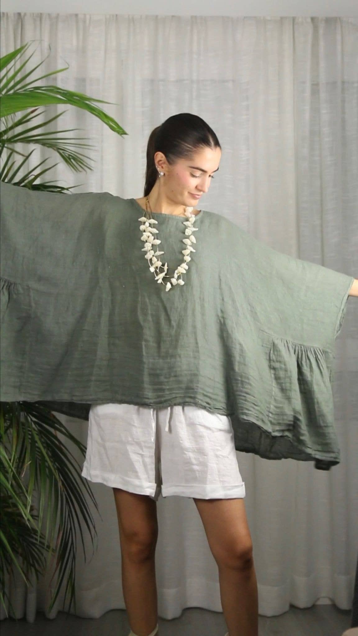 3/4 Sleeve Linen Batwing Oversized Drape Top in Sky