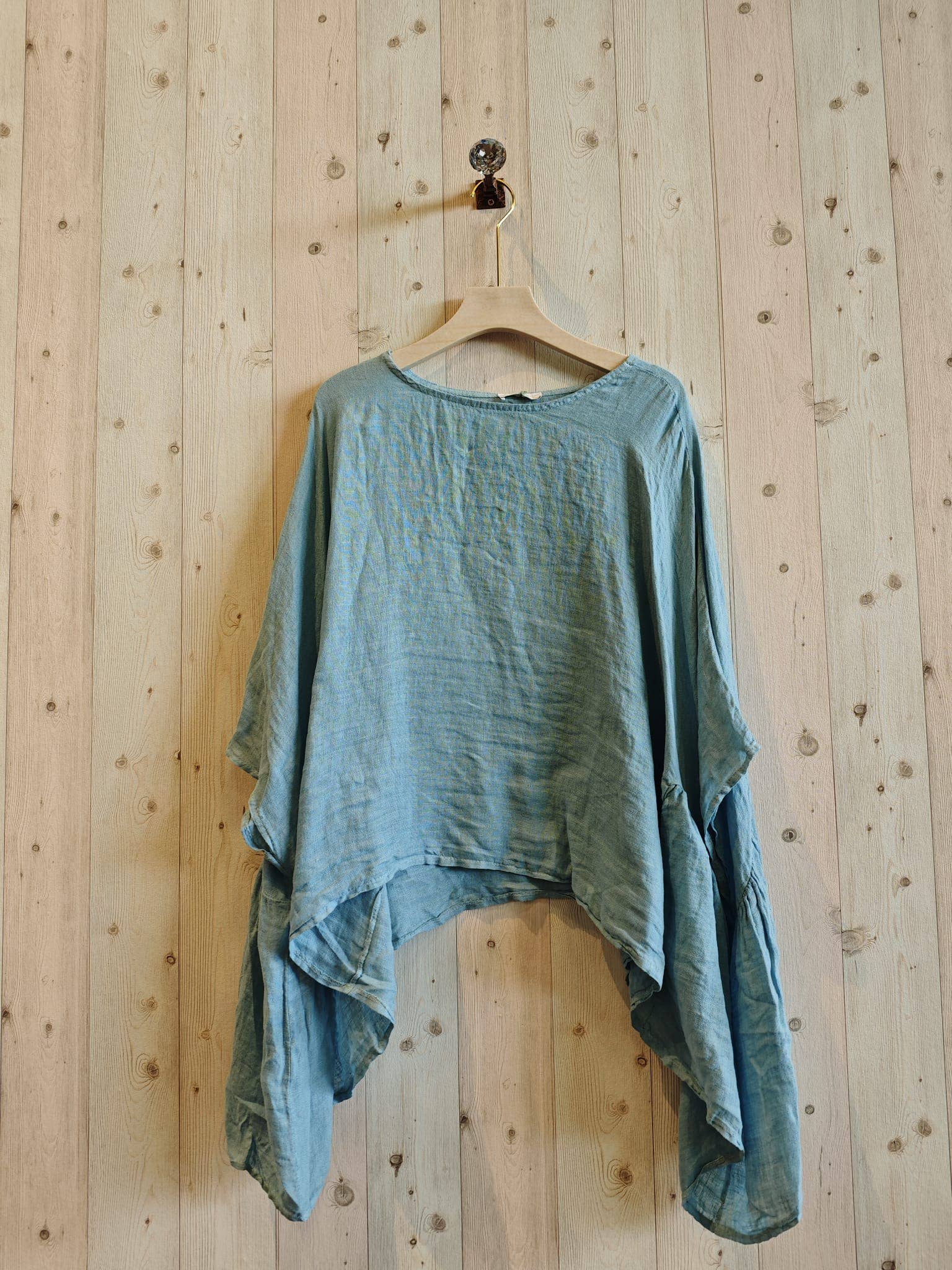 3/4 Sleeve Linen Batwing Oversized Drape Top in Sky