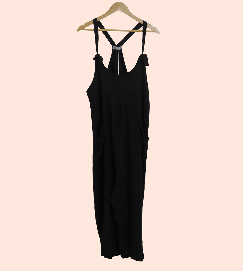 Linen dungarees with pockets in Black