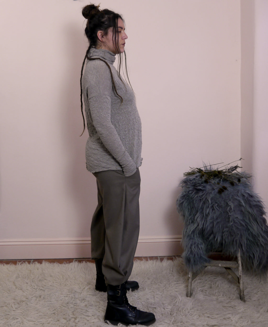 Sartoria Ismara Wool Viscose Side Pleat Art Trousers in Mouse