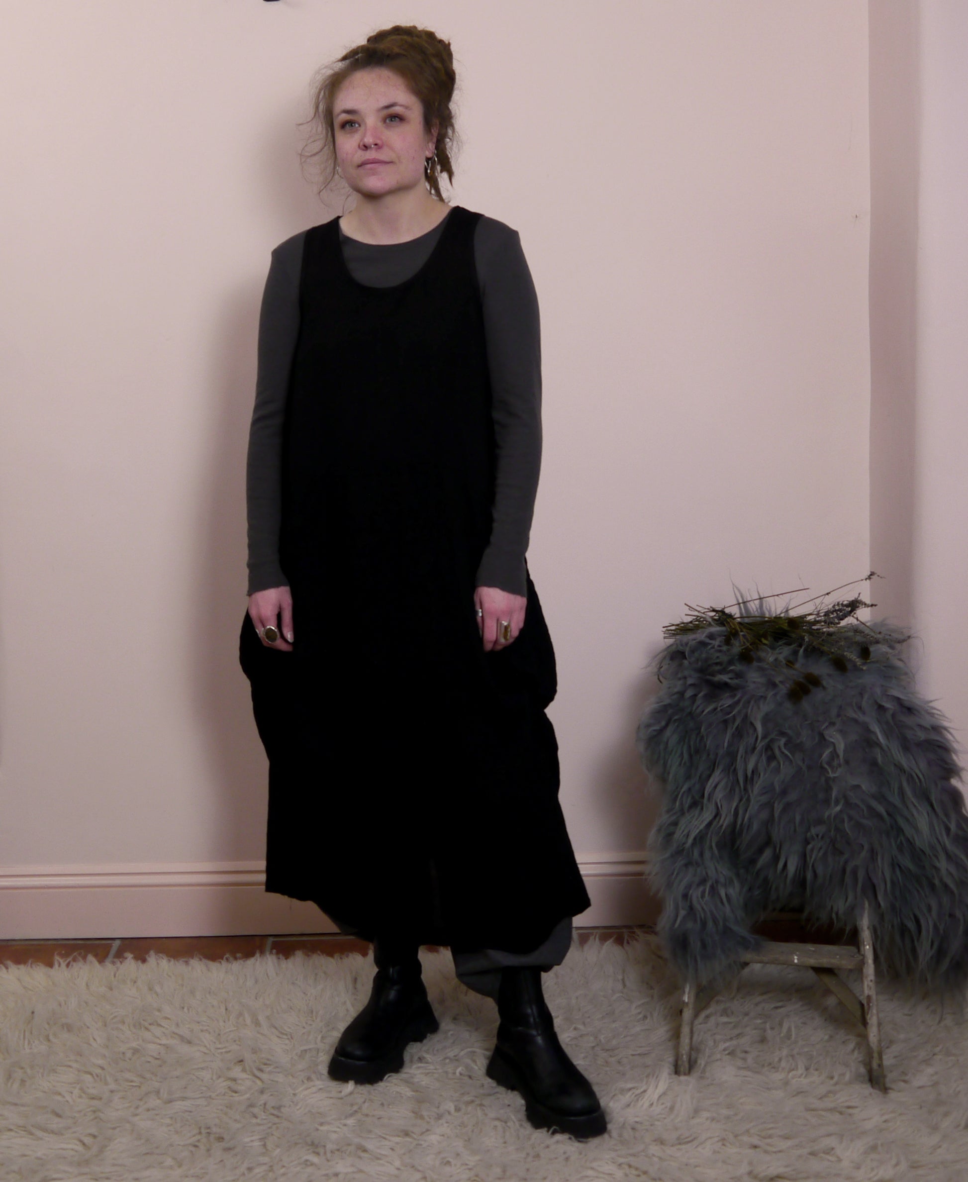 Linen Sleeveless Maxi Cocoon Dress with Pockets in Black