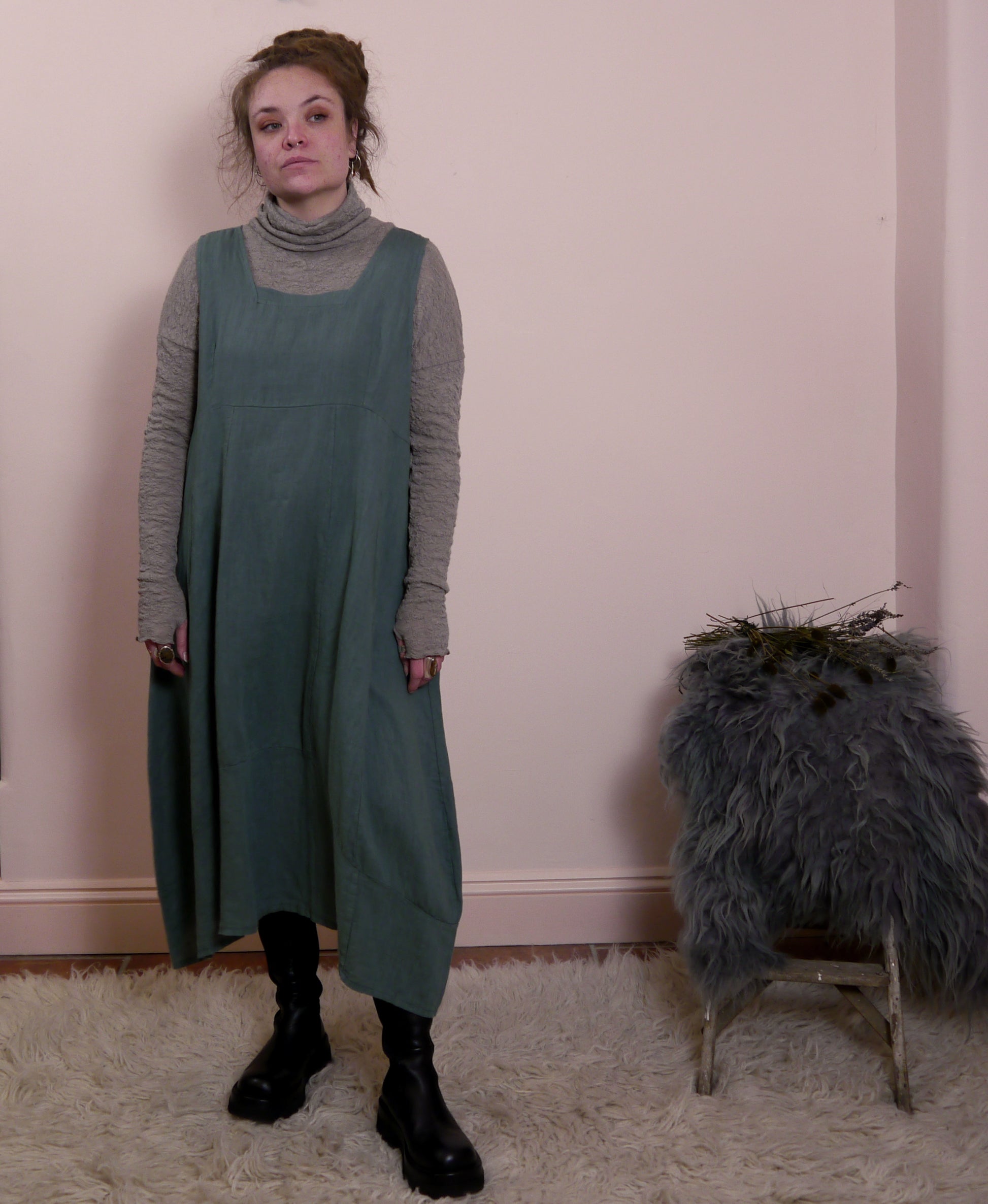 Sleeveless Linen Midi Dress in Forest