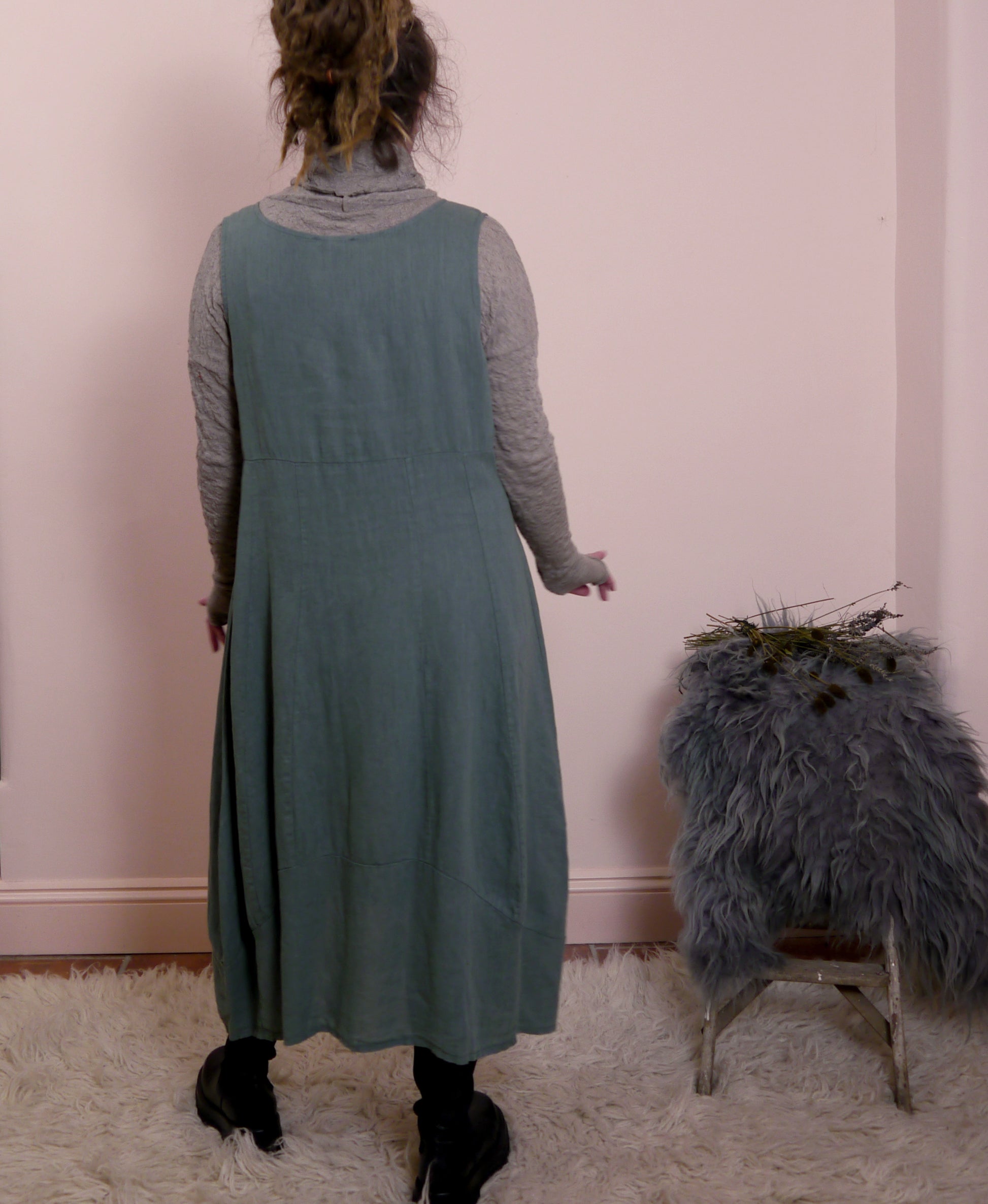 Sleeveless Linen Midi Dress in Forest