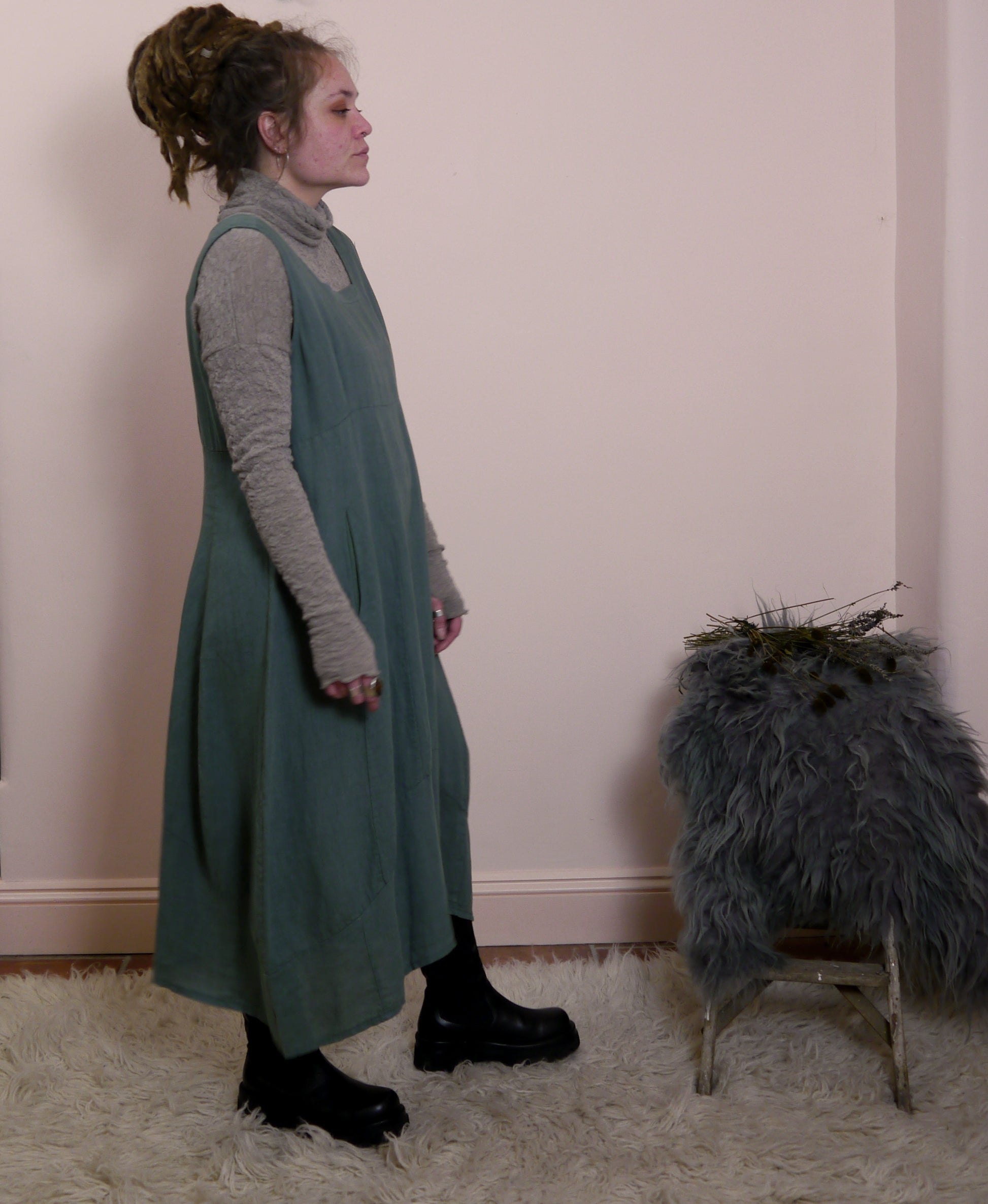 Sleeveless Linen Midi Dress in Forest