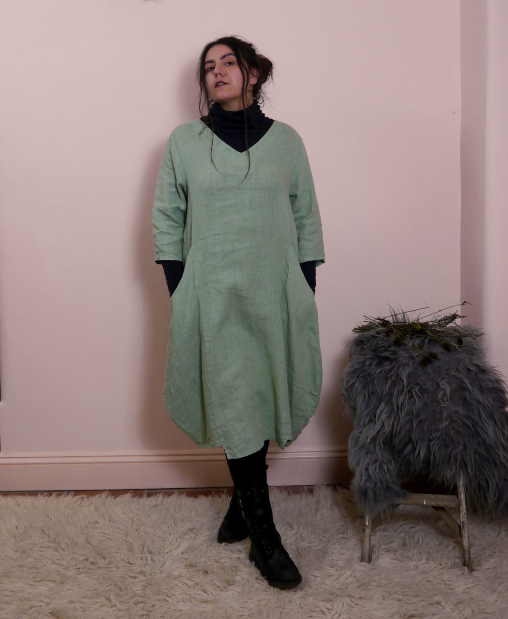 Linen V-neck Maxi Dress in Seafoam