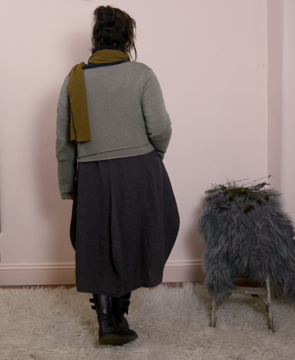 Linen V-neck Maxi Dress in Soot