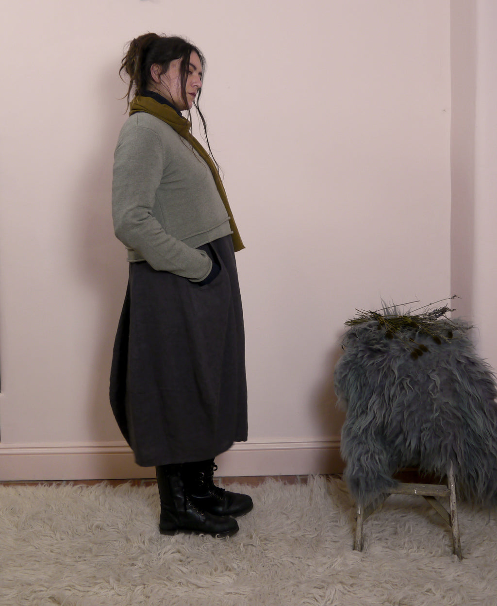 Linen V-neck Maxi Dress in Soot