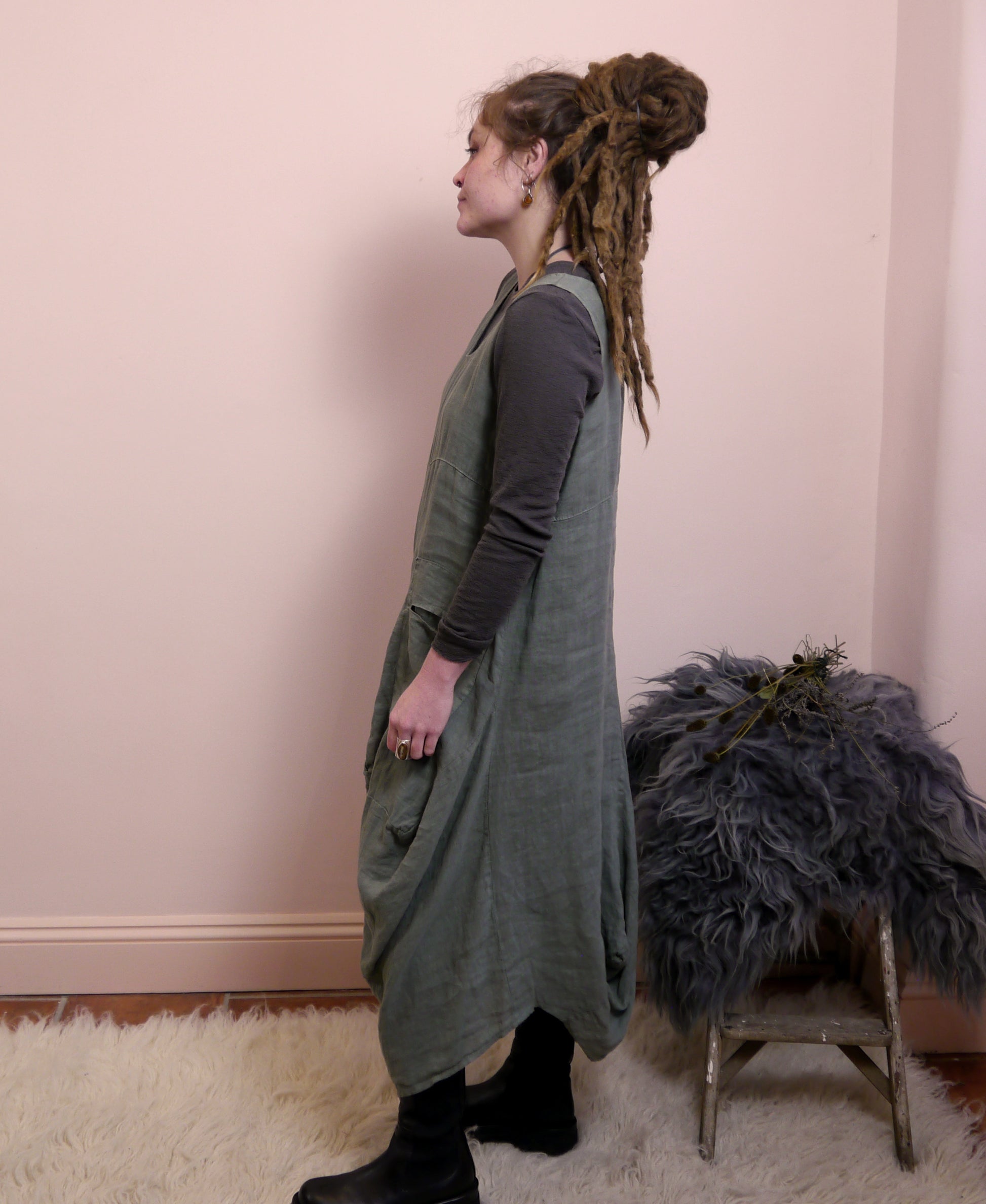 Linen Sleeveless Midi Dress in Lichen