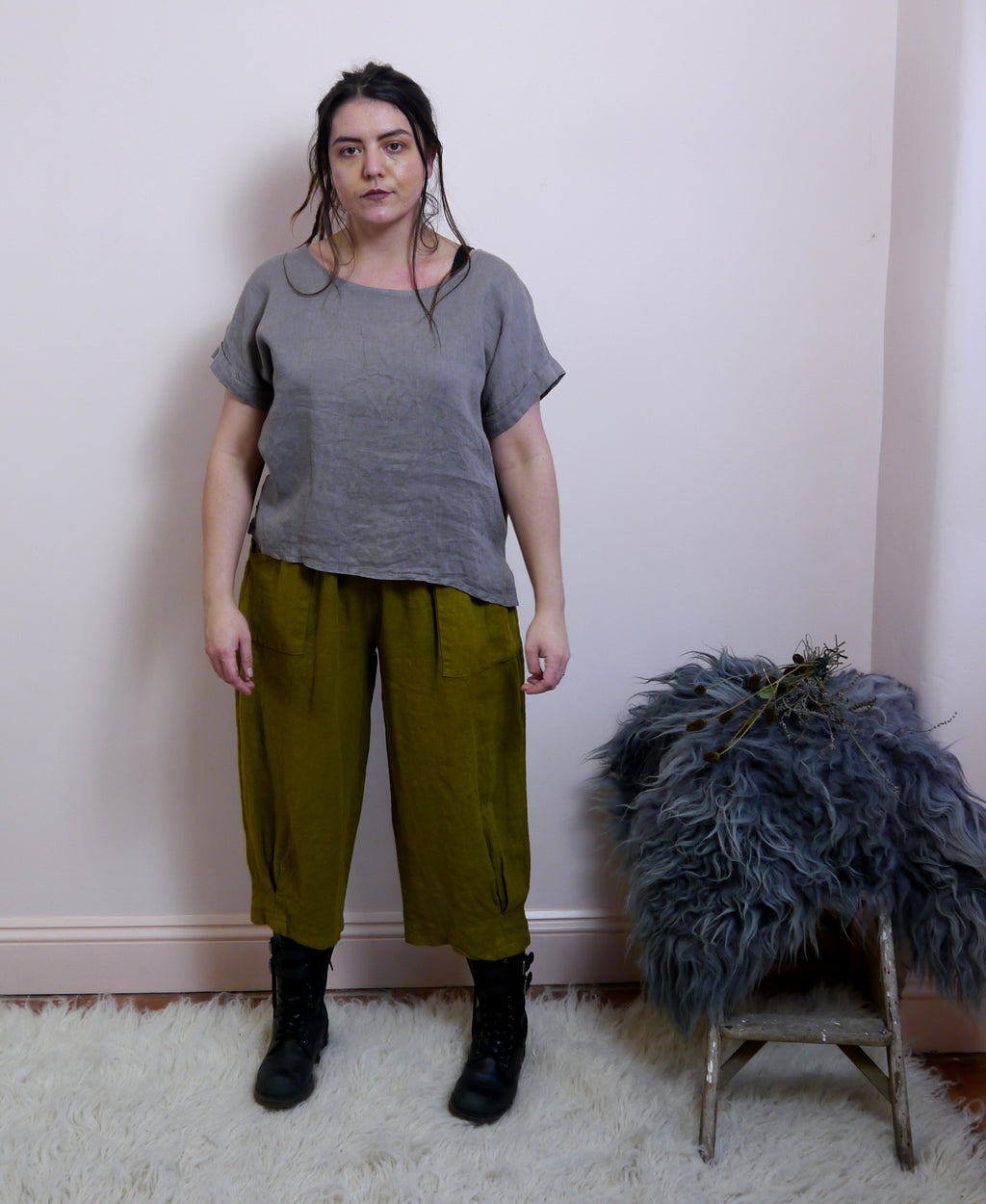 Linen T Shirt in Mole