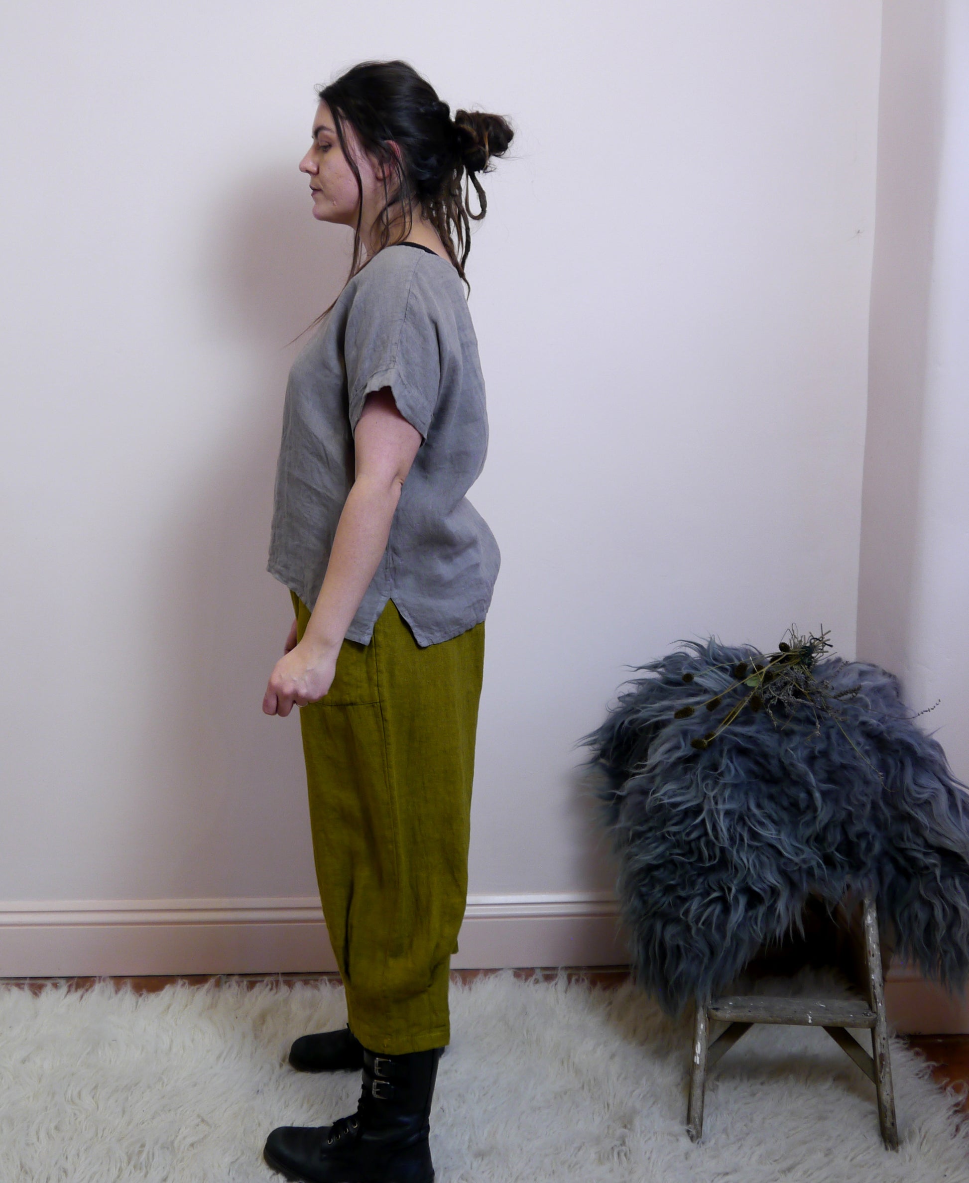 Linen Cocoon Trousers in Moss