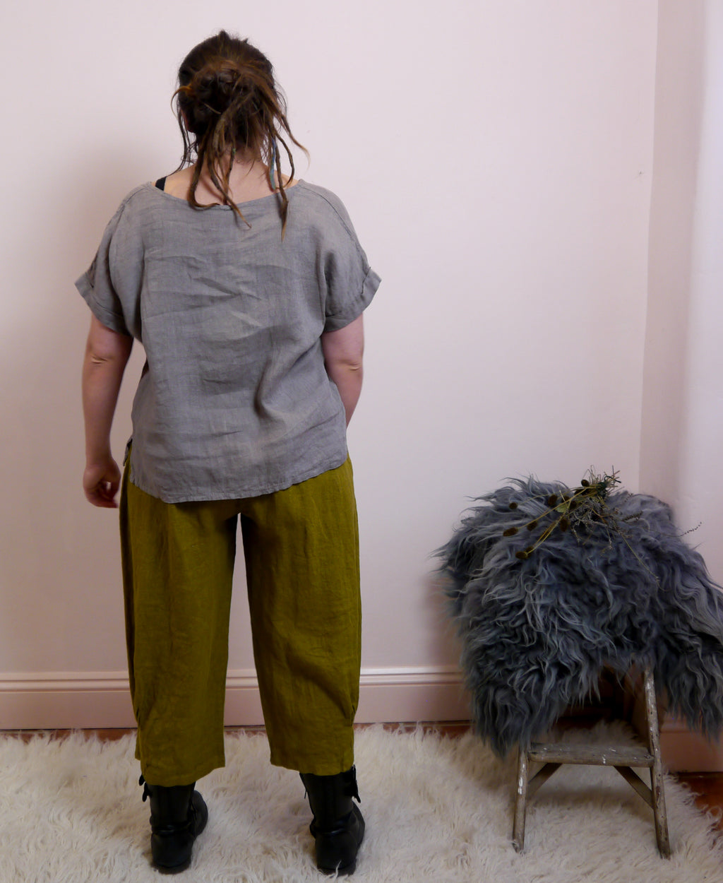 Linen T Shirt in Mole