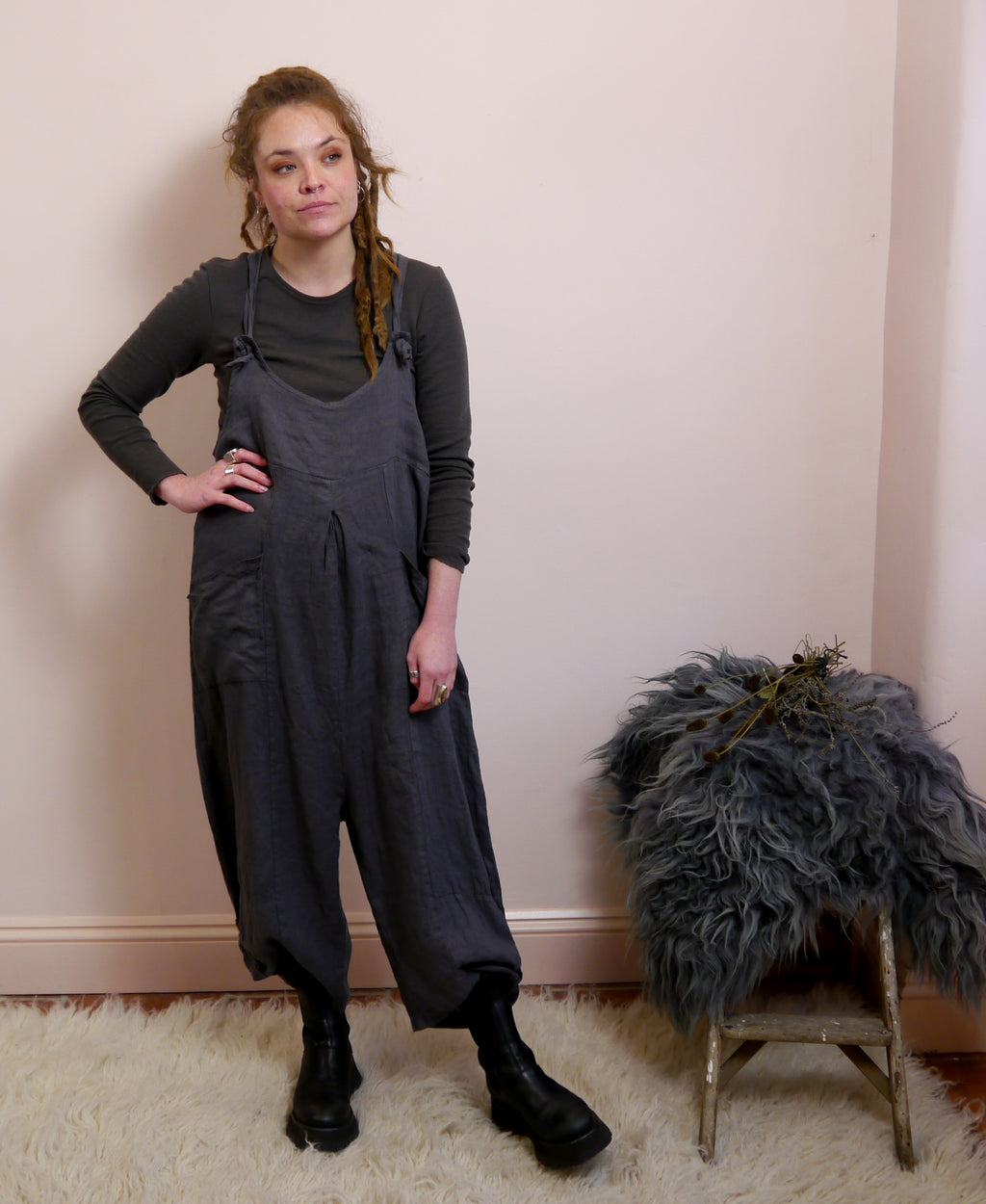 Linen Dungarees with pockets in Soot
