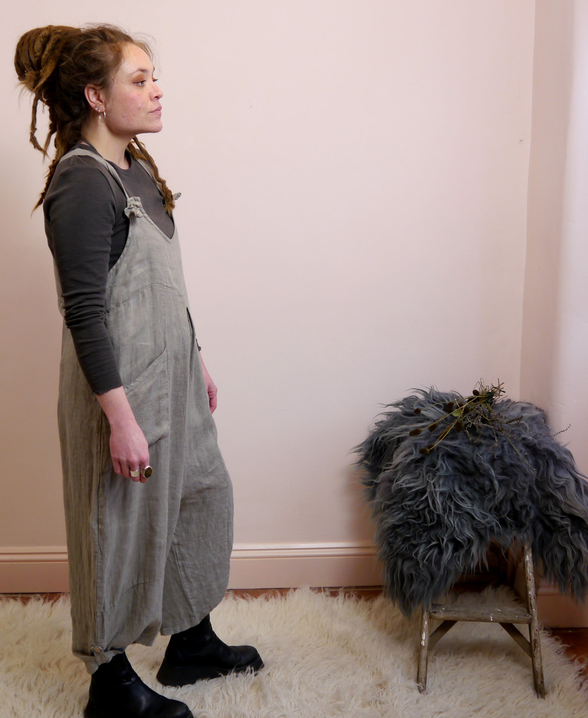 Linen Dungarees with Pockets in Mole
