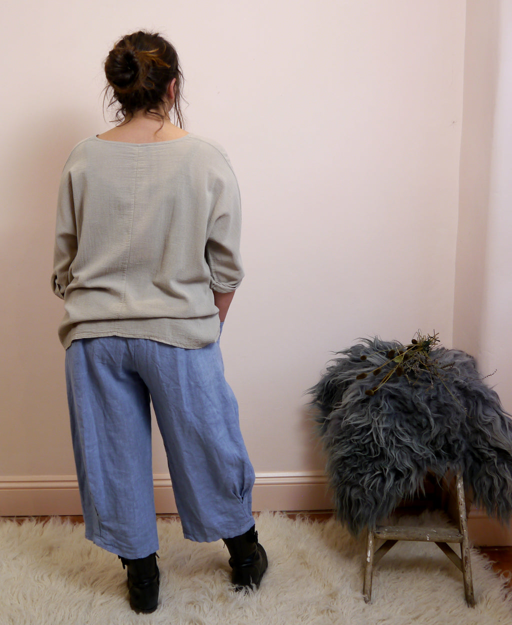 Cotton/Linen Plus Size Layering Top in Mole