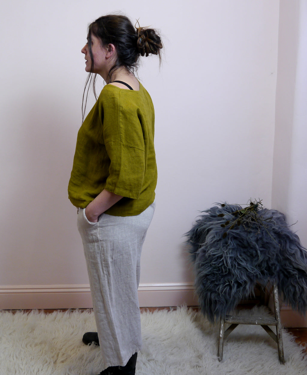 Linen Capri Trousers in Stone
