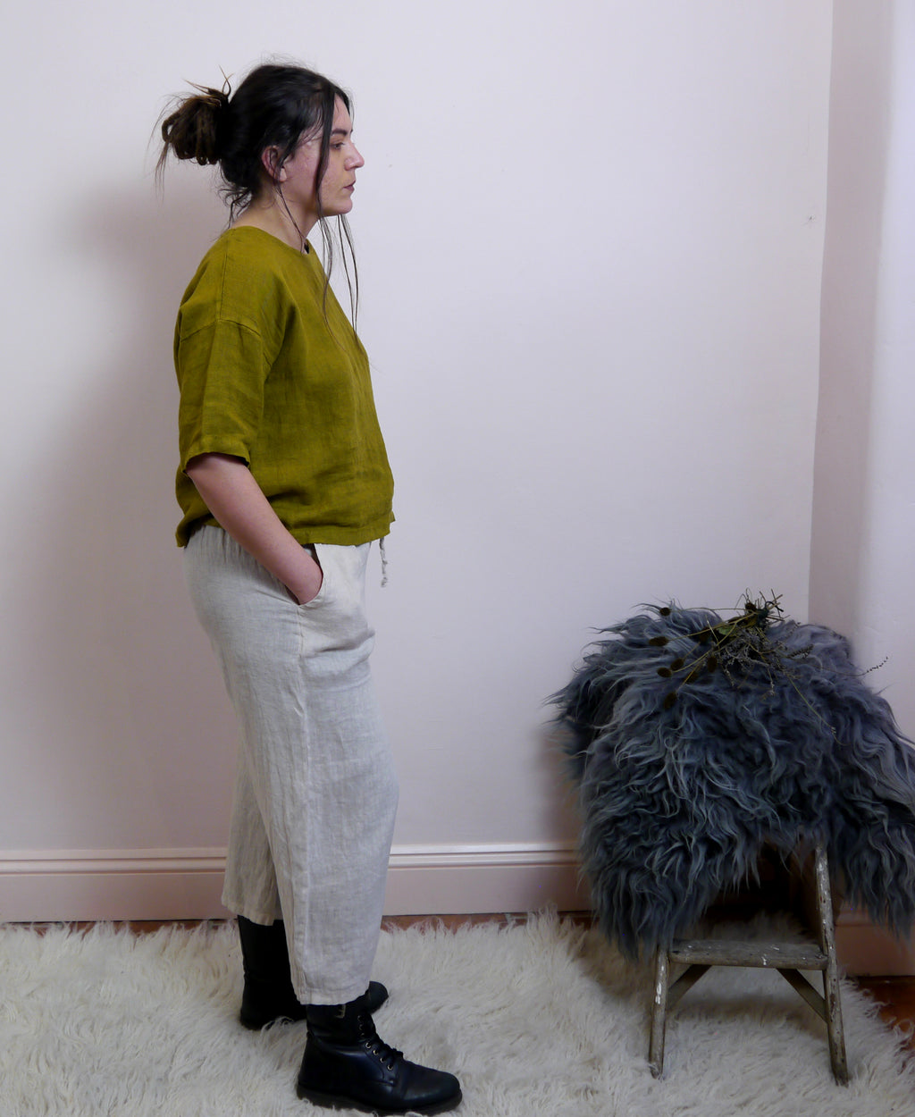 Linen Capri Trousers in Stone