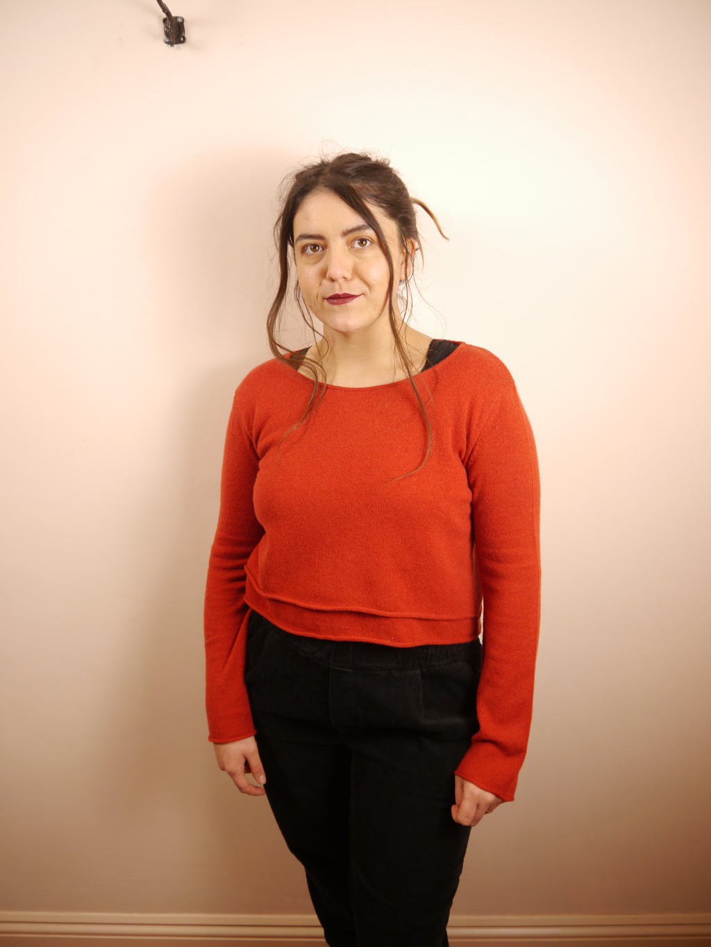 Lambswool Cashmere Cropped Layered Jumper in Robin Red