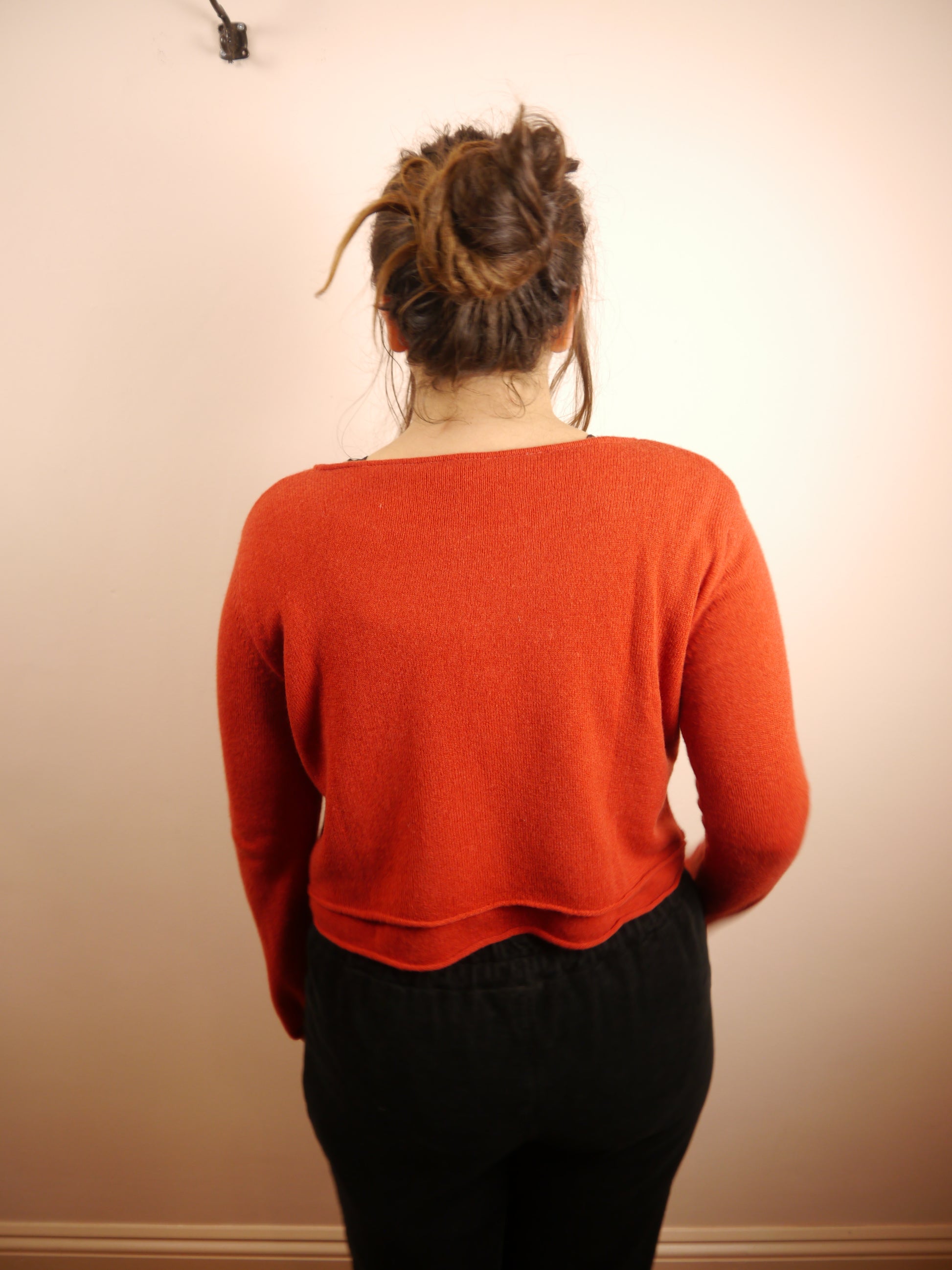 Lambswool Cashmere Cropped Layered Jumper in Robin Red