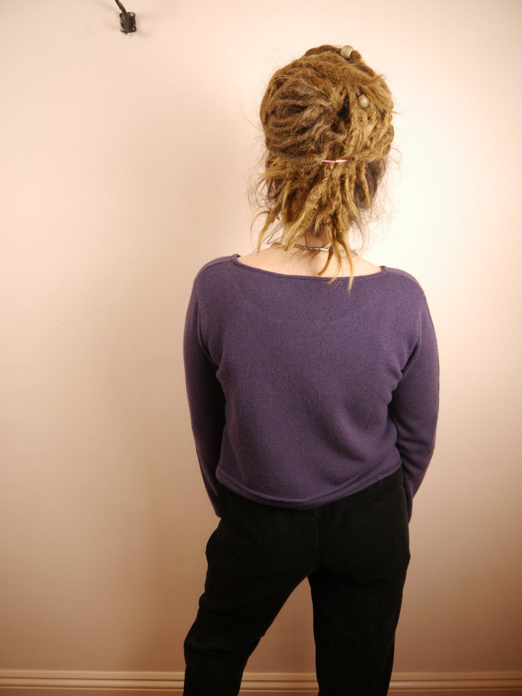 Lambswool Cashmere Cropped Layered Jumper in Violet Purple