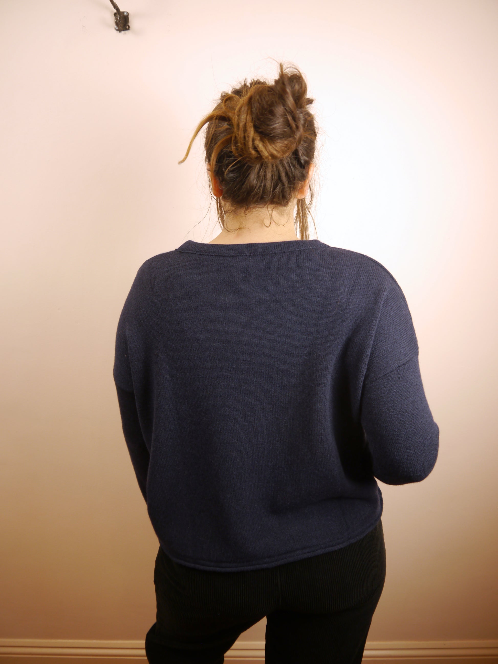 Lambswool Cashmere Round Neck Boxy Jumper in Navy Blue Marl