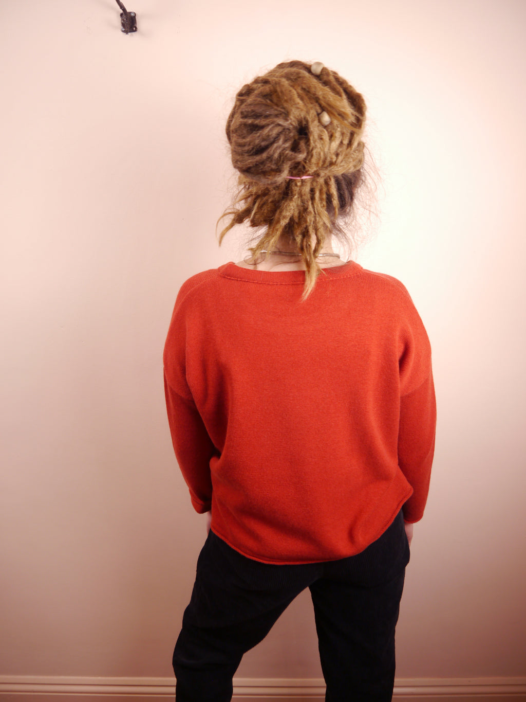 Lambswool Cashmere Round Neck Boxy Jumper in Robin Red