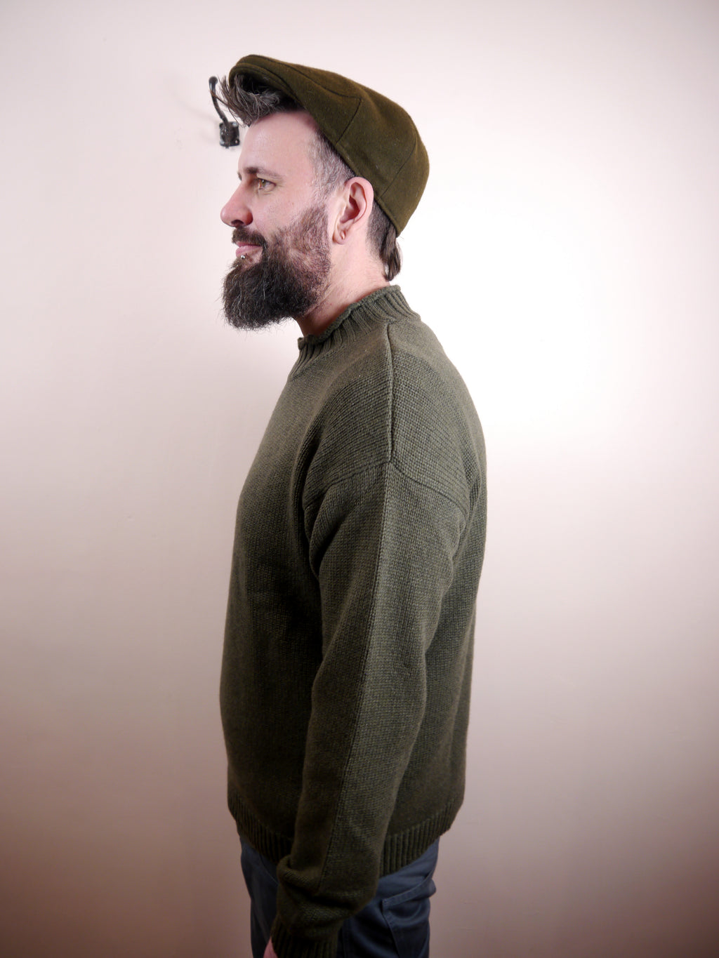 Mens cashmere lambswool jumper in Fir Forest Green