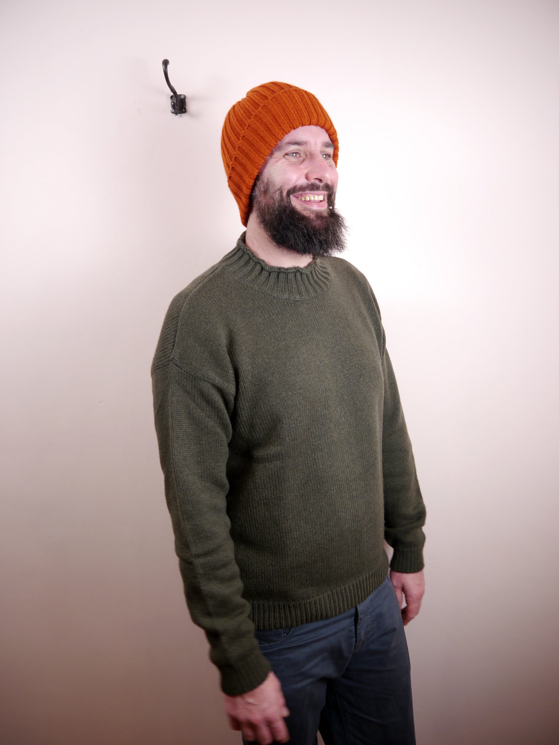 Mens cashmere lambswool jumper in Fir Forest Green