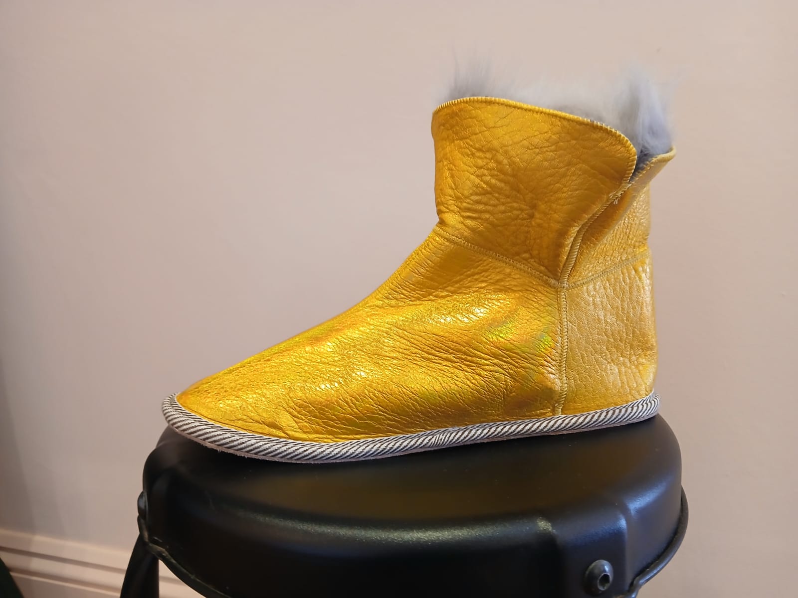 PATIQ Slipper in Gold/Grey