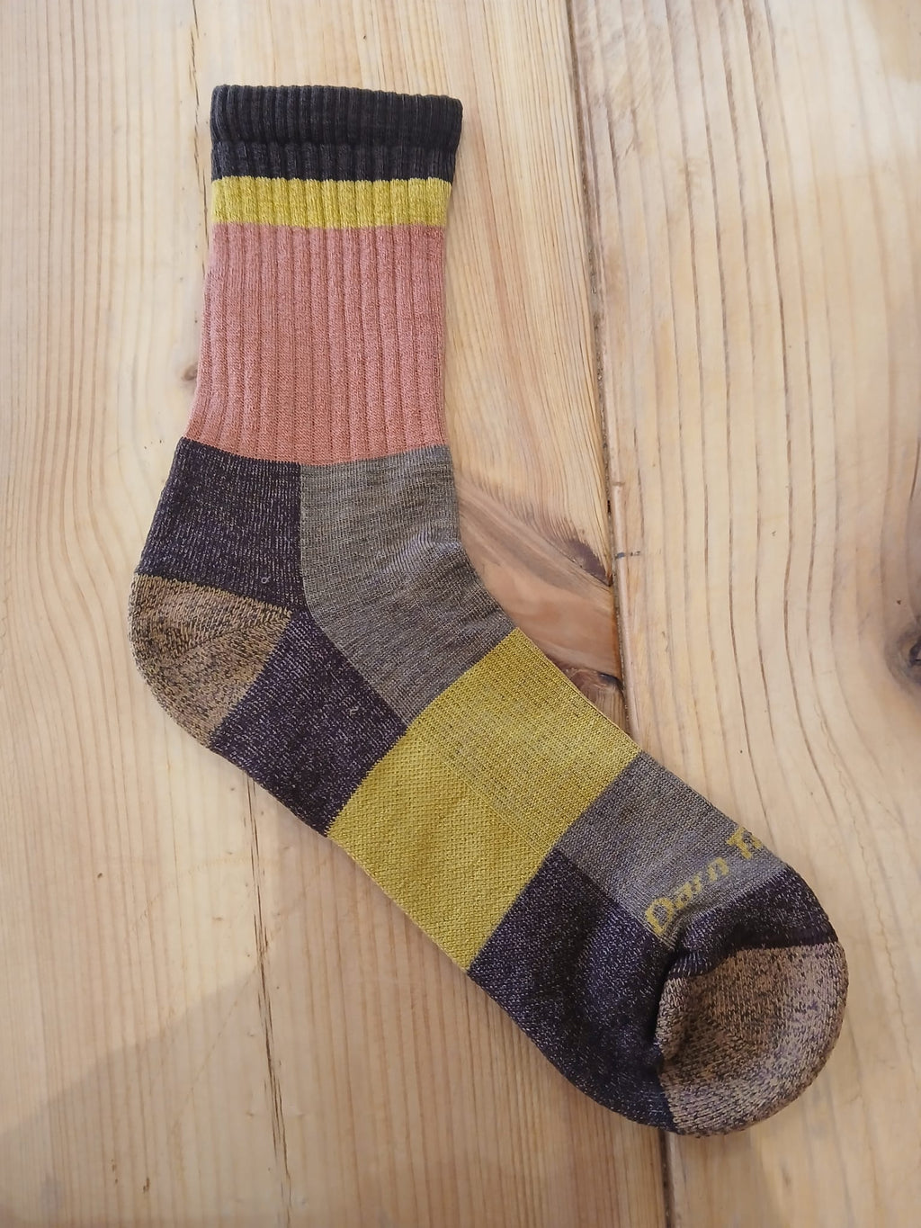 Darn Tough Merino Micro Crew Heady Betty Earth Socks Womens