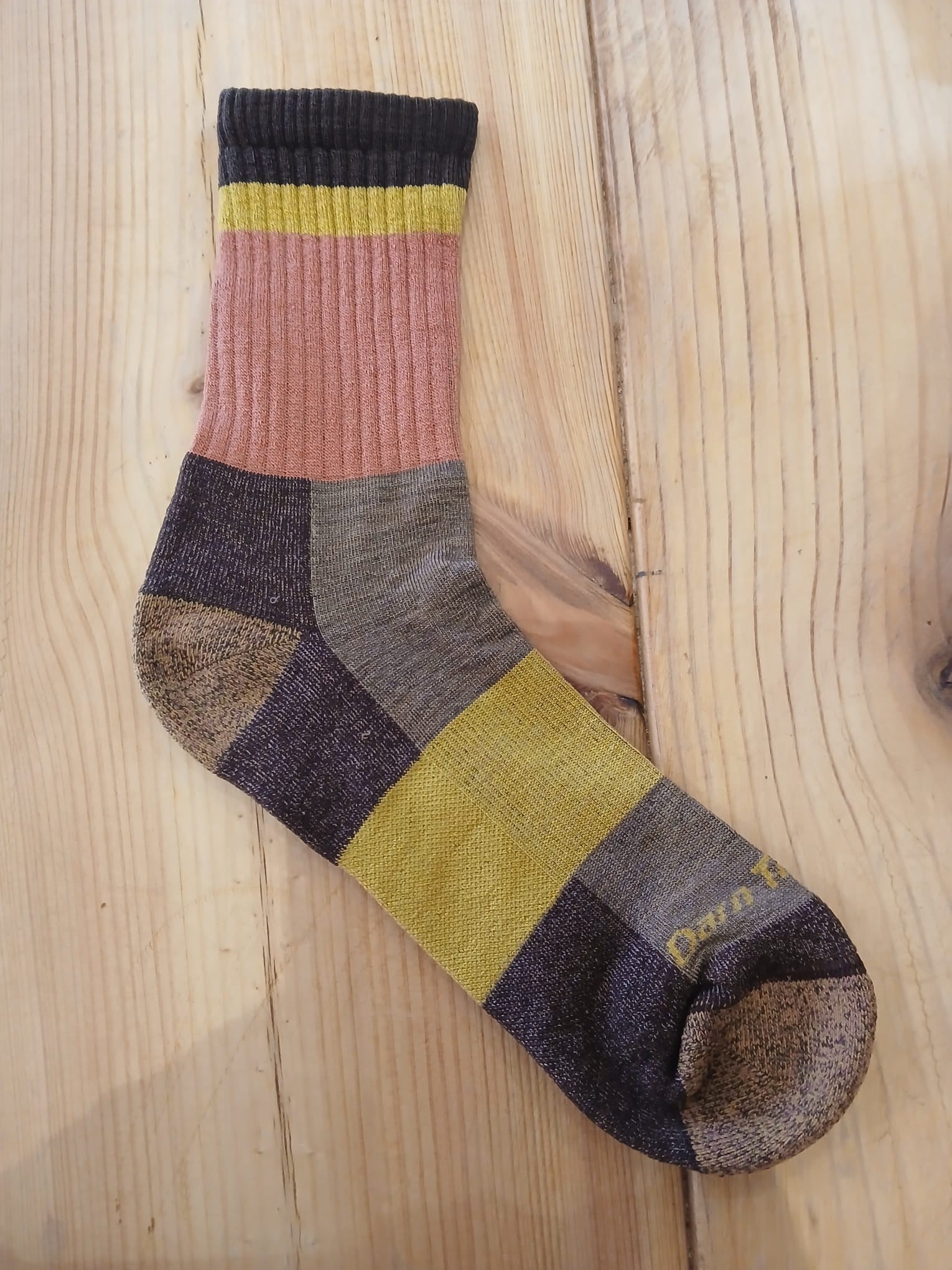 Darn Tough Merino Micro Crew Heady Betty Earth Socks Womens