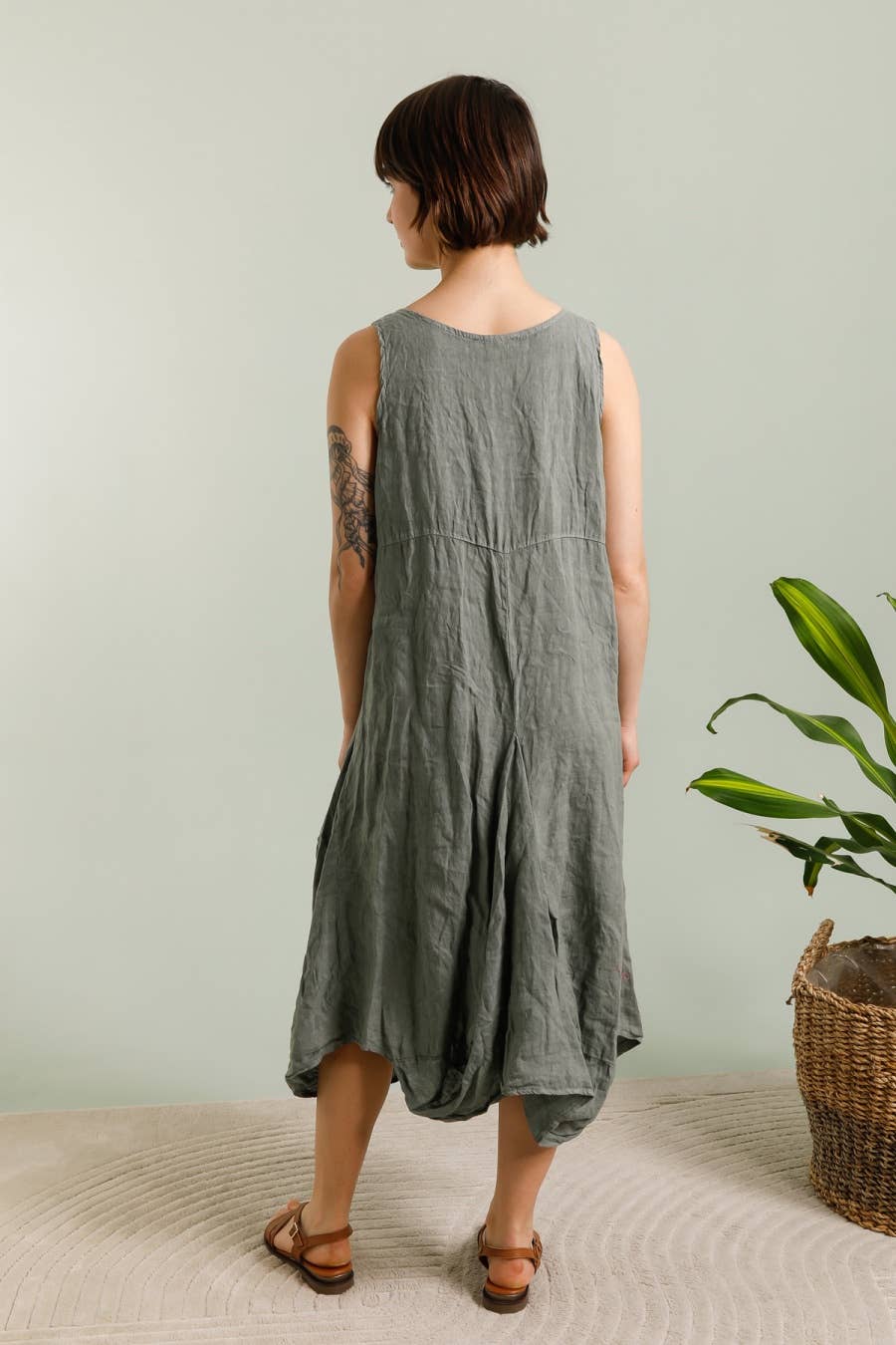 Linen Sleeveless Midi Dress in Lichen