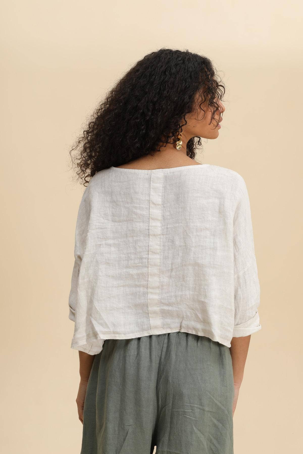 3/4 Sleeve Linen button up Top in Moss